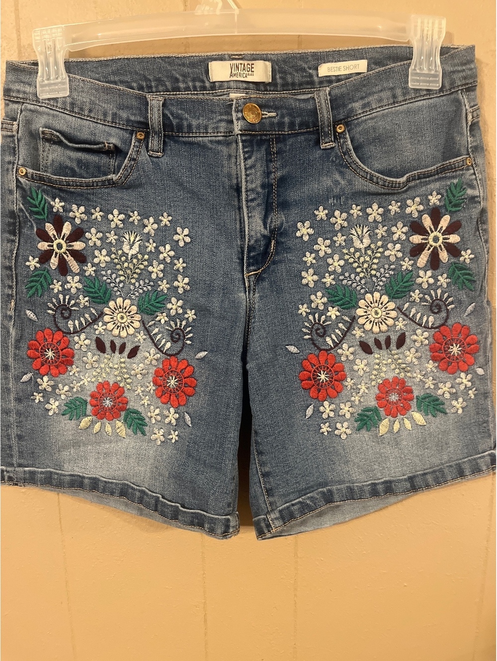 Vintage America Blues Bestie Short Embroidered Denim Shorts Size 10/30